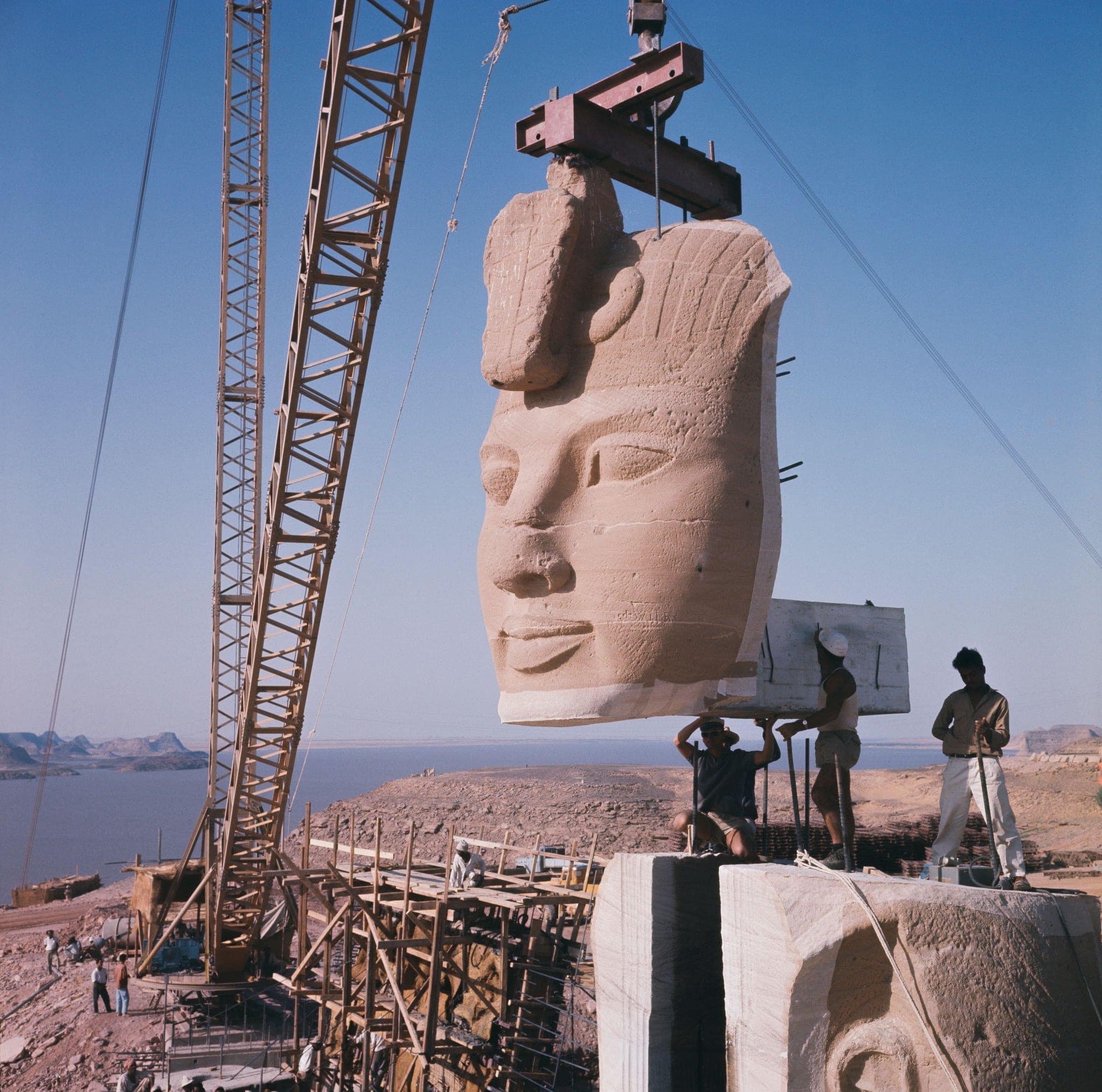 معدات نقل المعبد