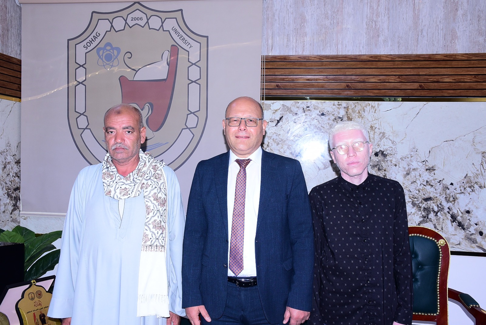 رئيس الجامعة والطالب ووالده 