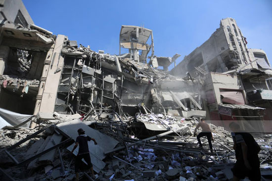 تدمير مبنى بنك فلسطين فى مدينة غزة تدمير مبنى بنك فلسطين فى مدينة غزة