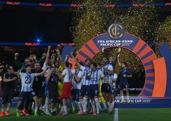 تتويج بيراميدز تتويج بيراميدز