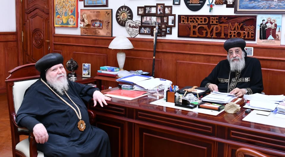 قداسة البابا يستقبل نيافة الأنبا باخوم