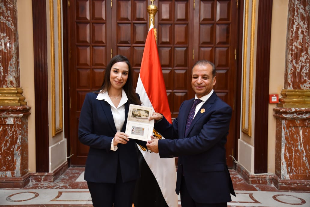 نواب التنسيقية يتسلمون بطاقات عضوية مجلس الشيوخ (16)