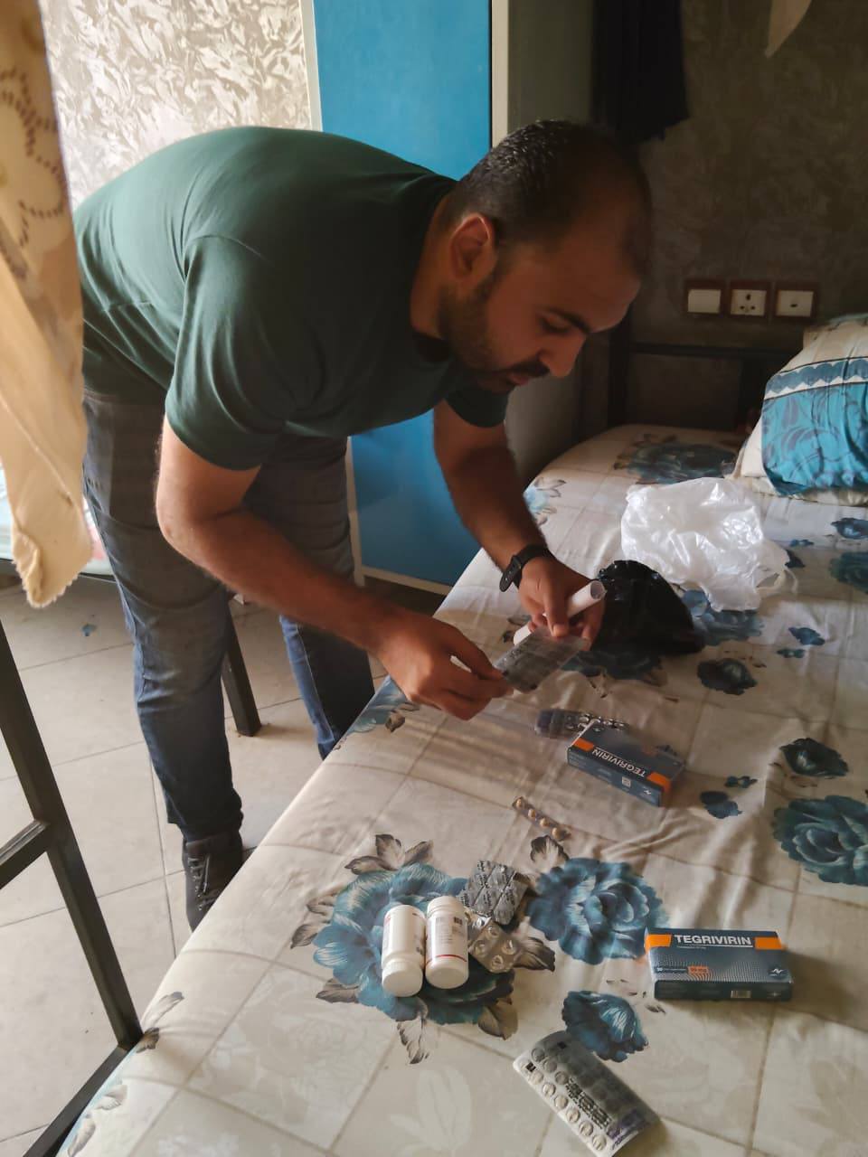 فحص الأدوية بالمنشآت المخالفة فحص الأدوية بالمنشآت المخالفة