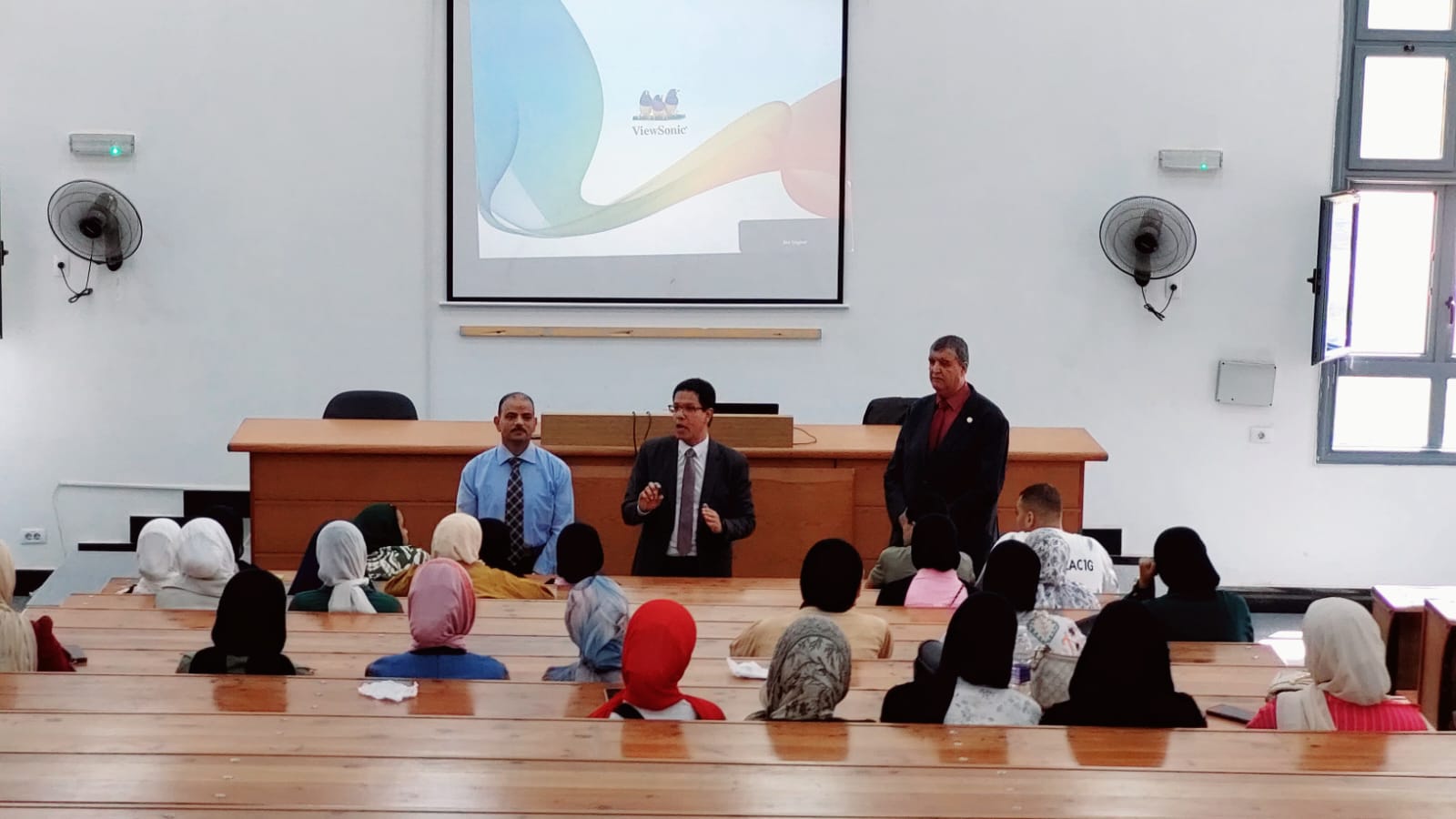 كلمة رئيس جامعة بنها للطلاب