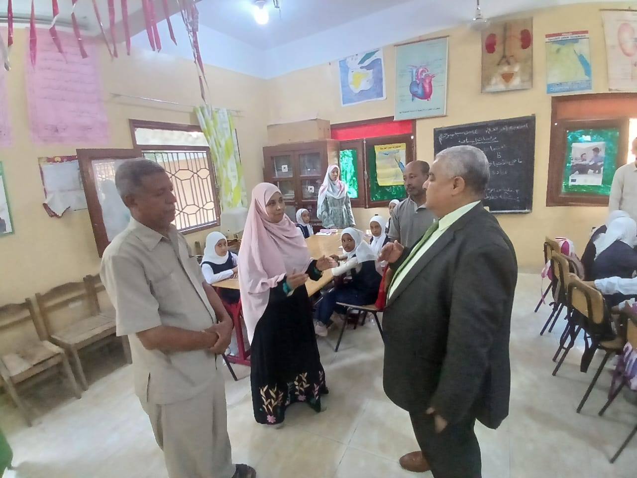 متابعة مدارس إدارة الزينية التعليمية لمتابعة الإنضباط بالعام الجديد متابعة مدارس إدارة الزينية التعليمية لمتابعة الإنضباط بالعام الجديد