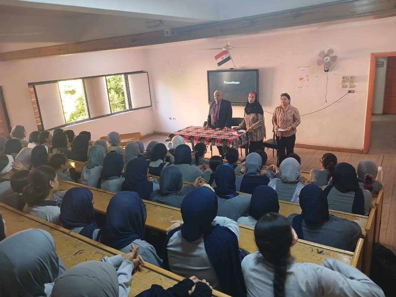 فعاليات لقاءً مفتوحاً مع طالبات الثانوية العامة حول نظام البكالوريا