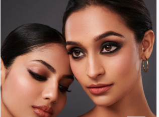 العيون العيون