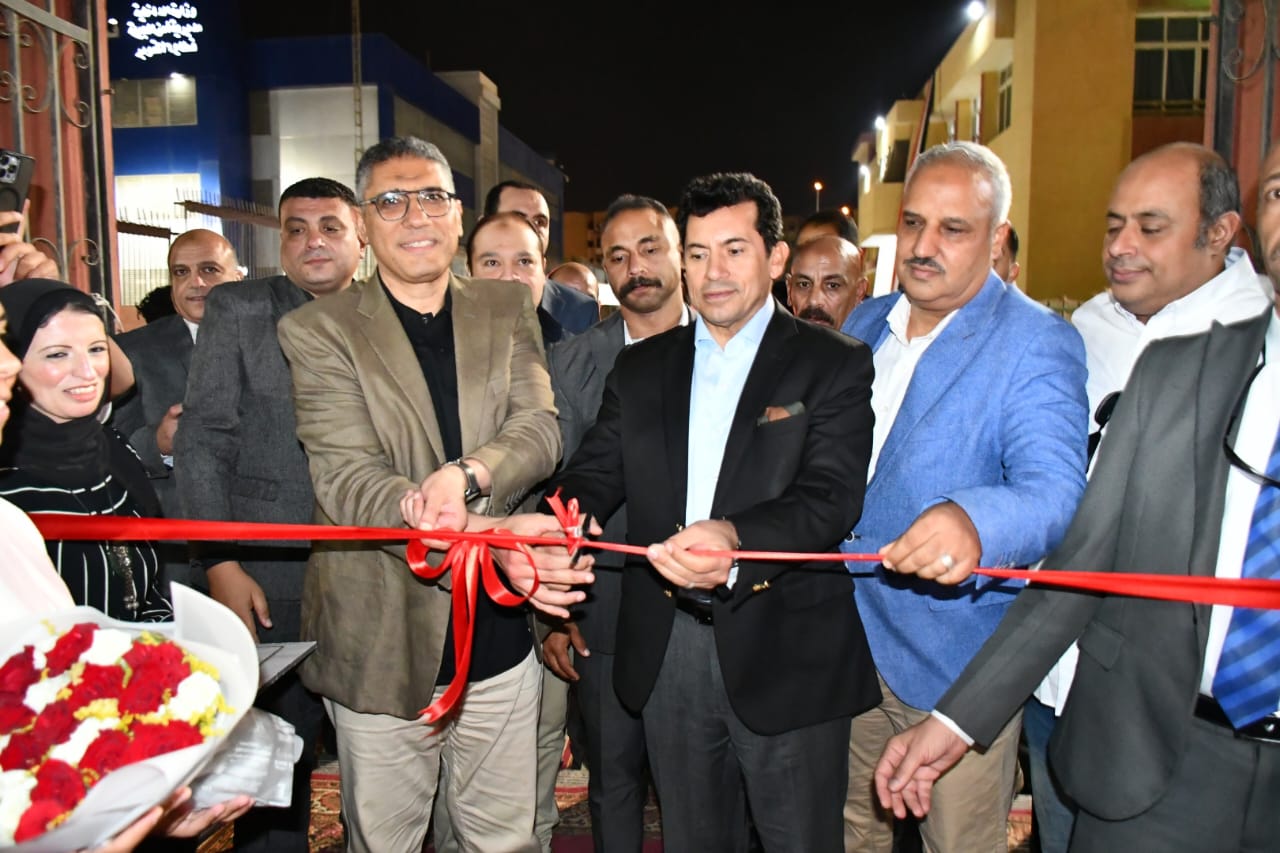 افتتاح حمام سباحة الشيخ زايد (1)