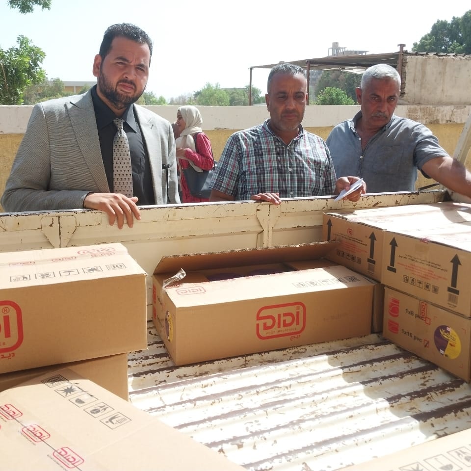 ضبط 16 ألف قطعة شيكولاته مجهولة المصدر بمخزن غير مرخص