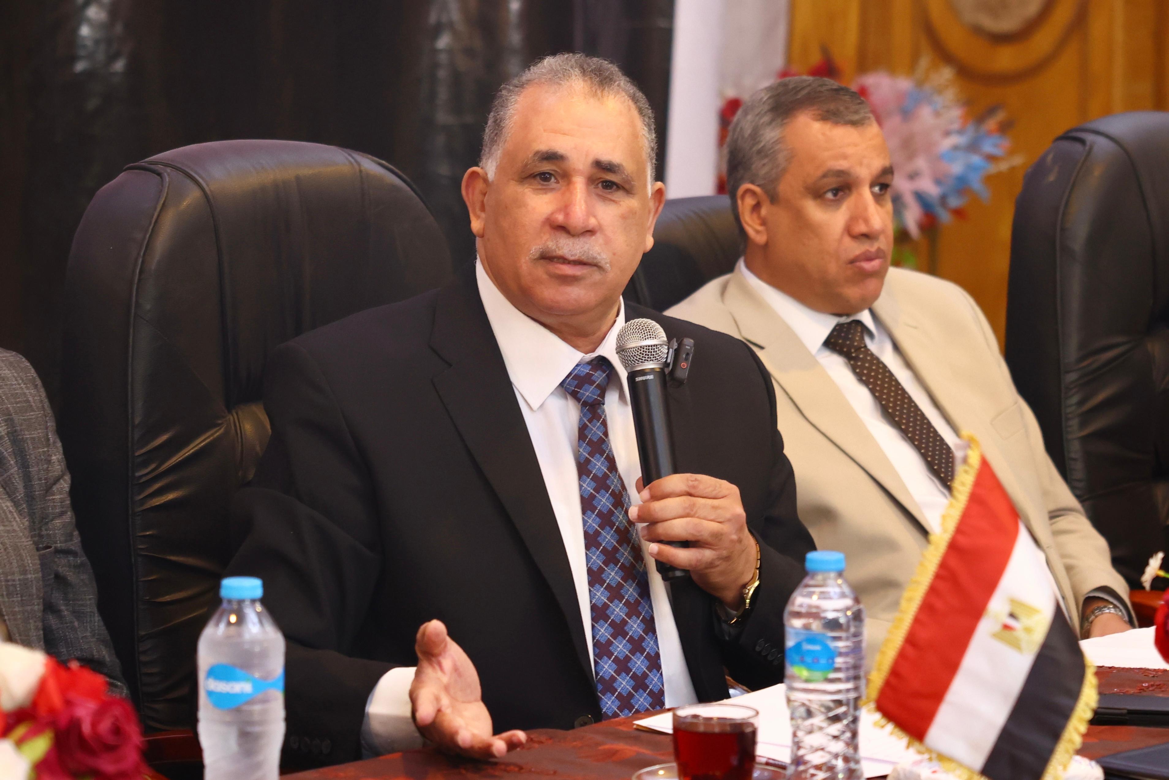 اجتماع نقيب المحامين