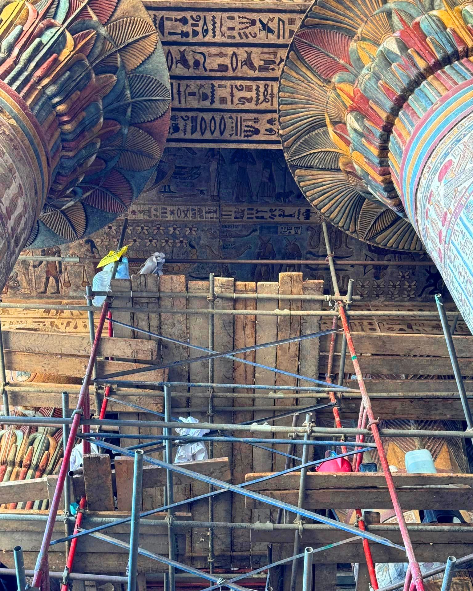 الترميمات مستمرة داخل معبد خنوم بإسنا