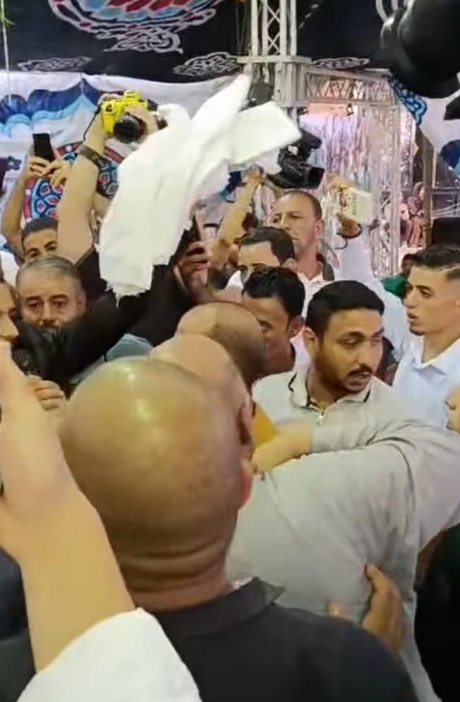 انهاء خصومة بين عائلتين انهاء خصومة بين عائلتين