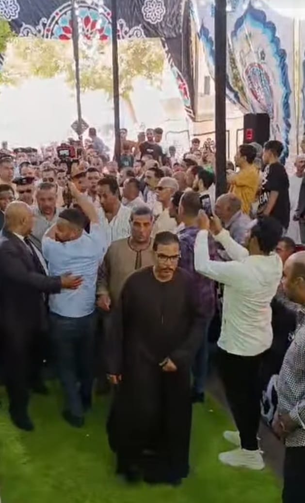 احتفالات المواطنين بانهاء الخصومة احتفالات المواطنين بانهاء الخصومة