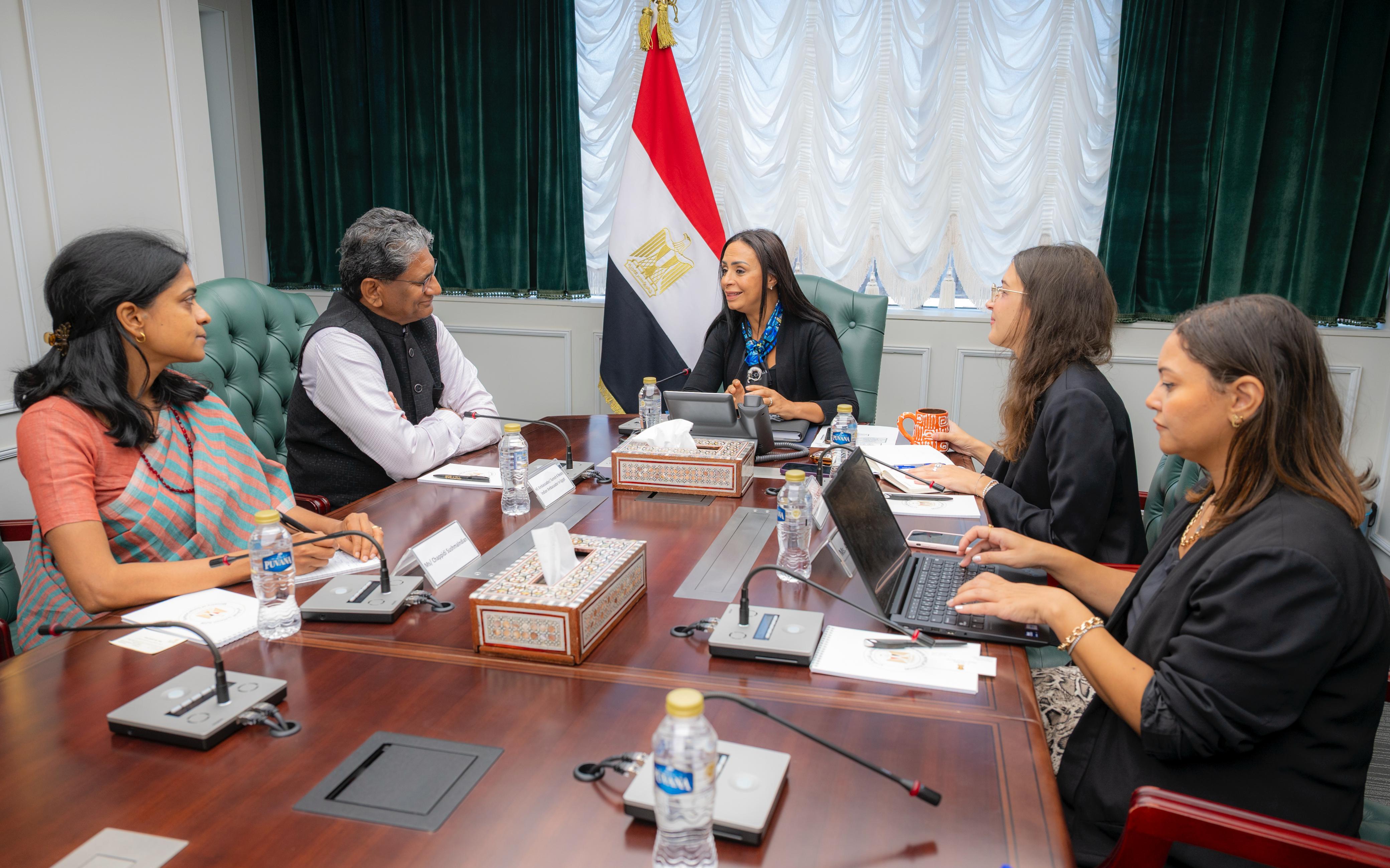 جانب من لقاء الوزيرة