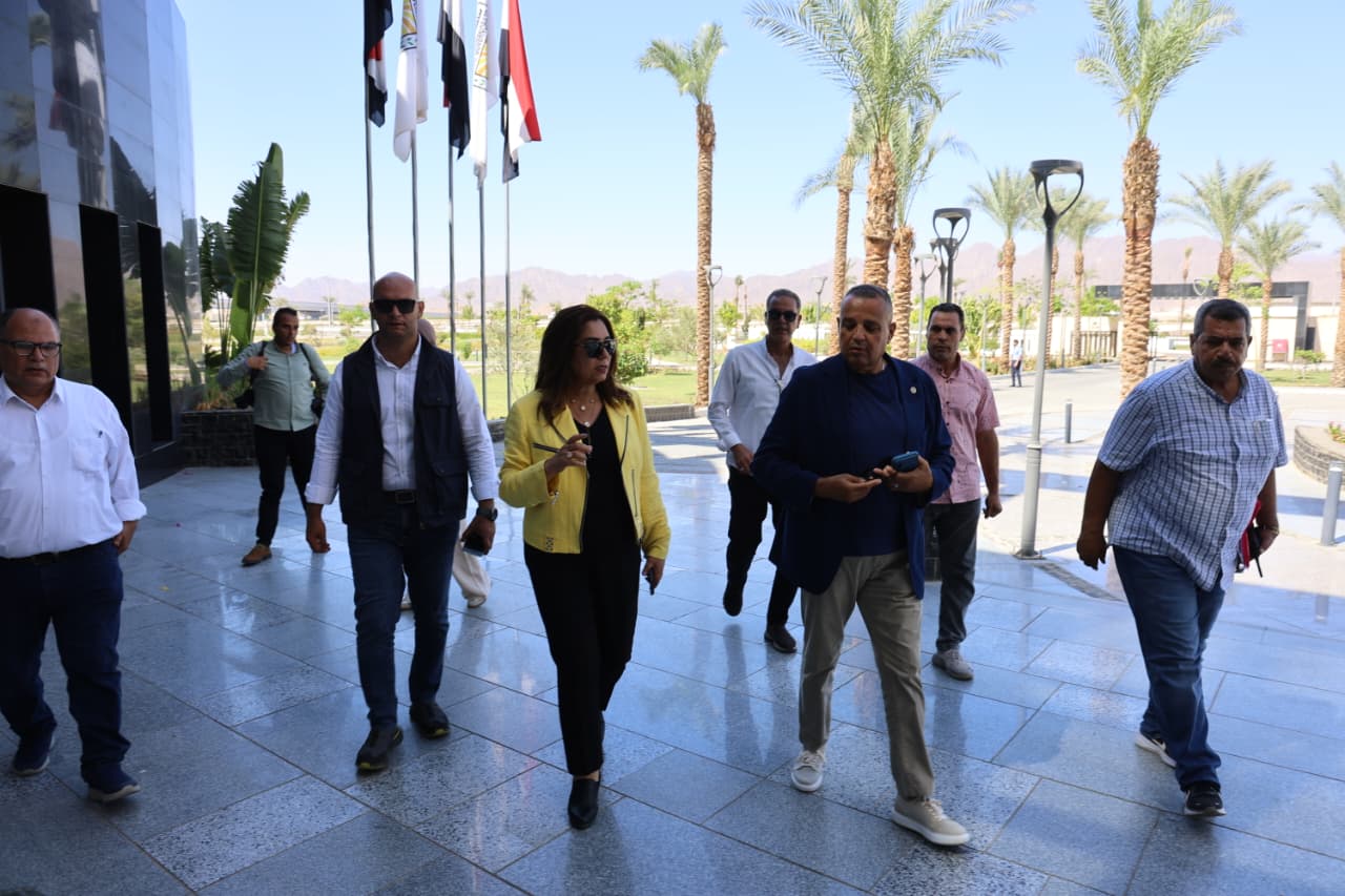 جولة الوزيرة جولة الوزيرة