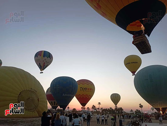 الإقبال-السياحي-على-رحلات-البالون-الطائر-غرب-الأقصر الإقبال-السياحي-على-رحلات-البالون-الطائر-غرب-الأقصر