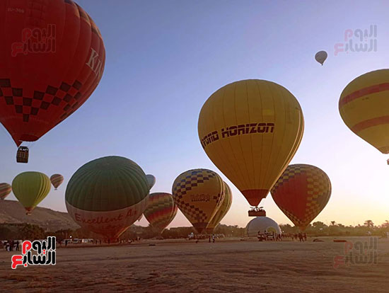 اقبال-سياحي-مميز-على-رحلات-البالون-بالأقصر اقبال-سياحي-مميز-على-رحلات-البالون-بالأقصر