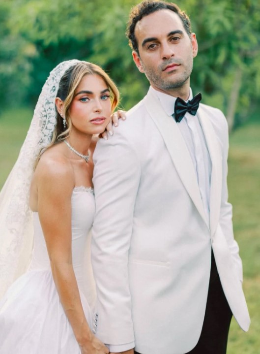 هاجر السراج وزوجها