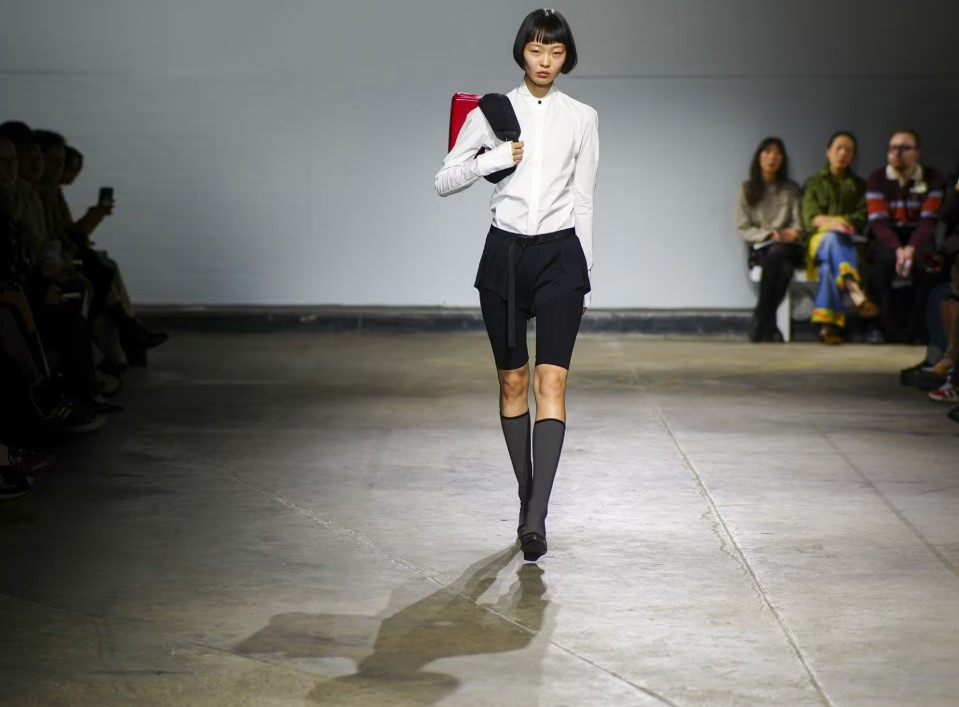 اسبوع الموضة بلندن لربيع وصيف 2026