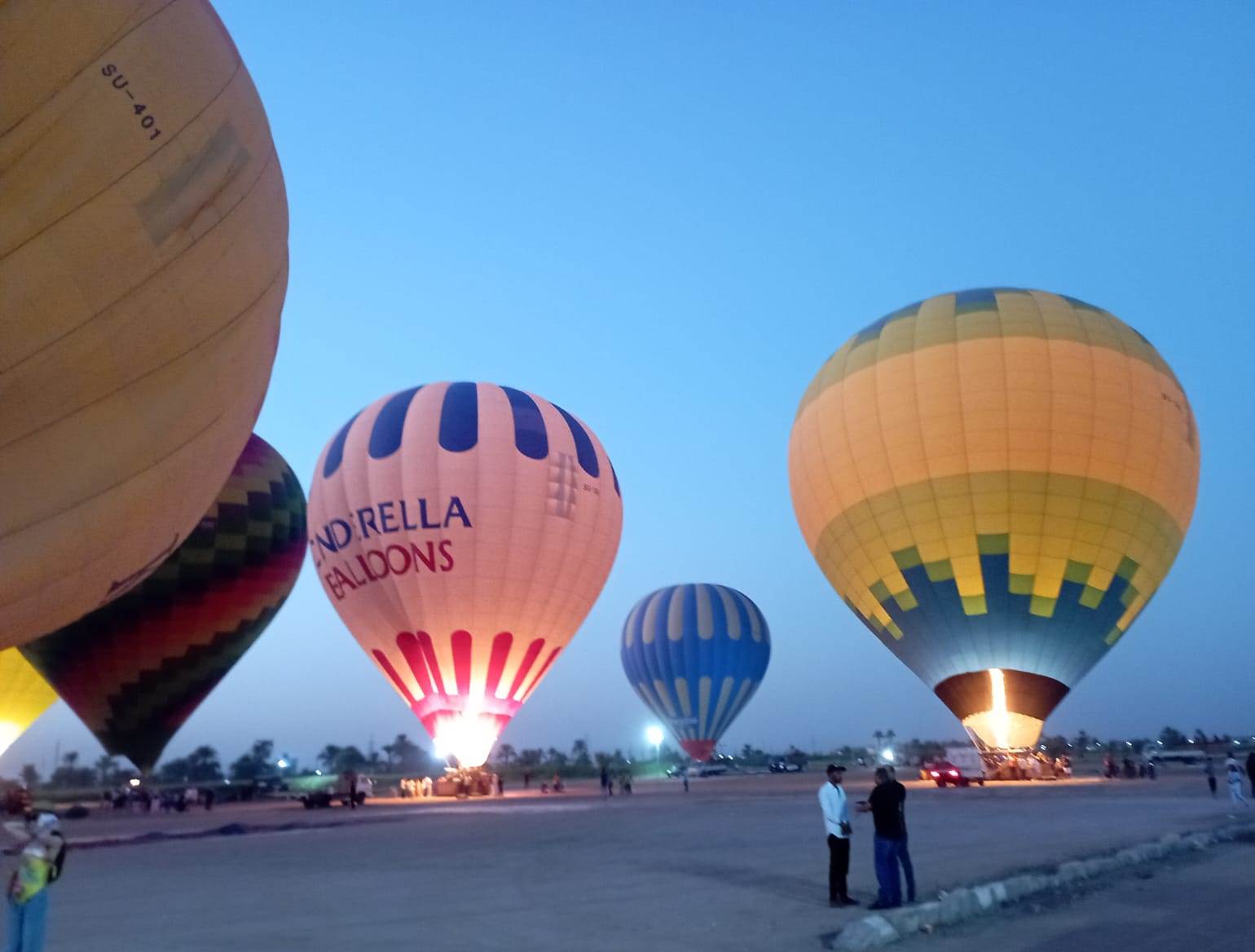لحظات تحليق رحلات البالون للتحليق فى السماء