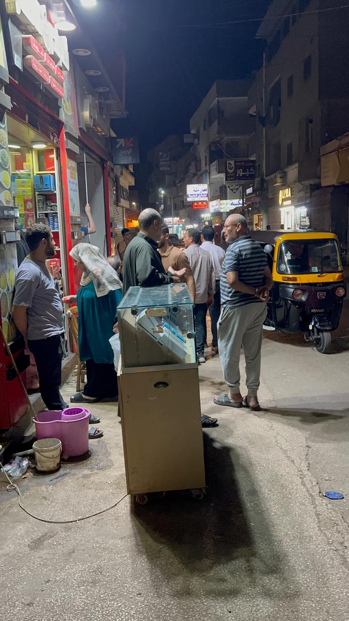 مسئولي المدن والمرور علي المحلات