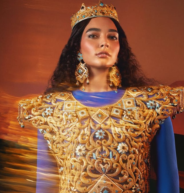 فستان من ذهب عيار 21 فستان من ذهب عيار 21