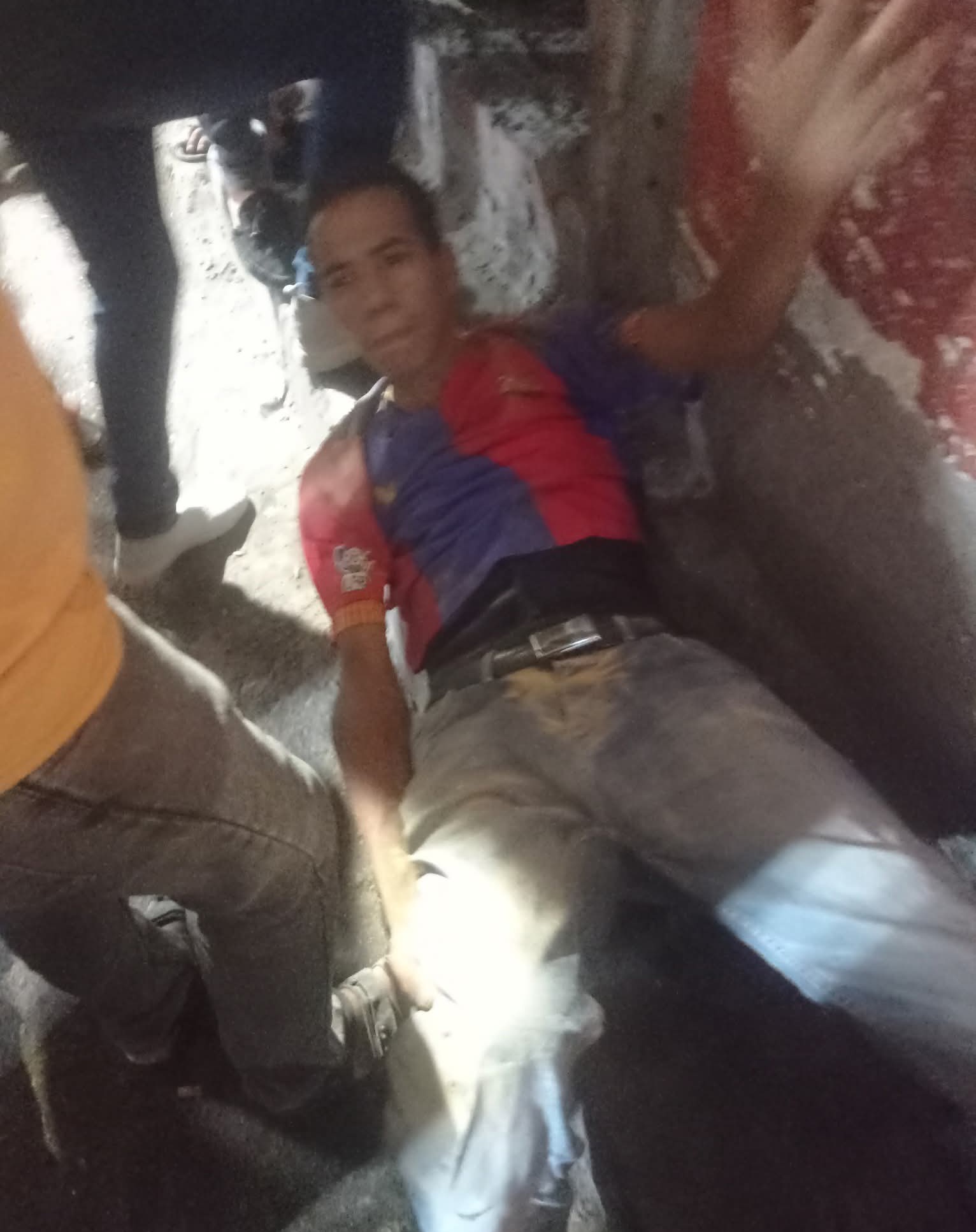 مصاب بعقار الدخيلة غرب الإسكندرية