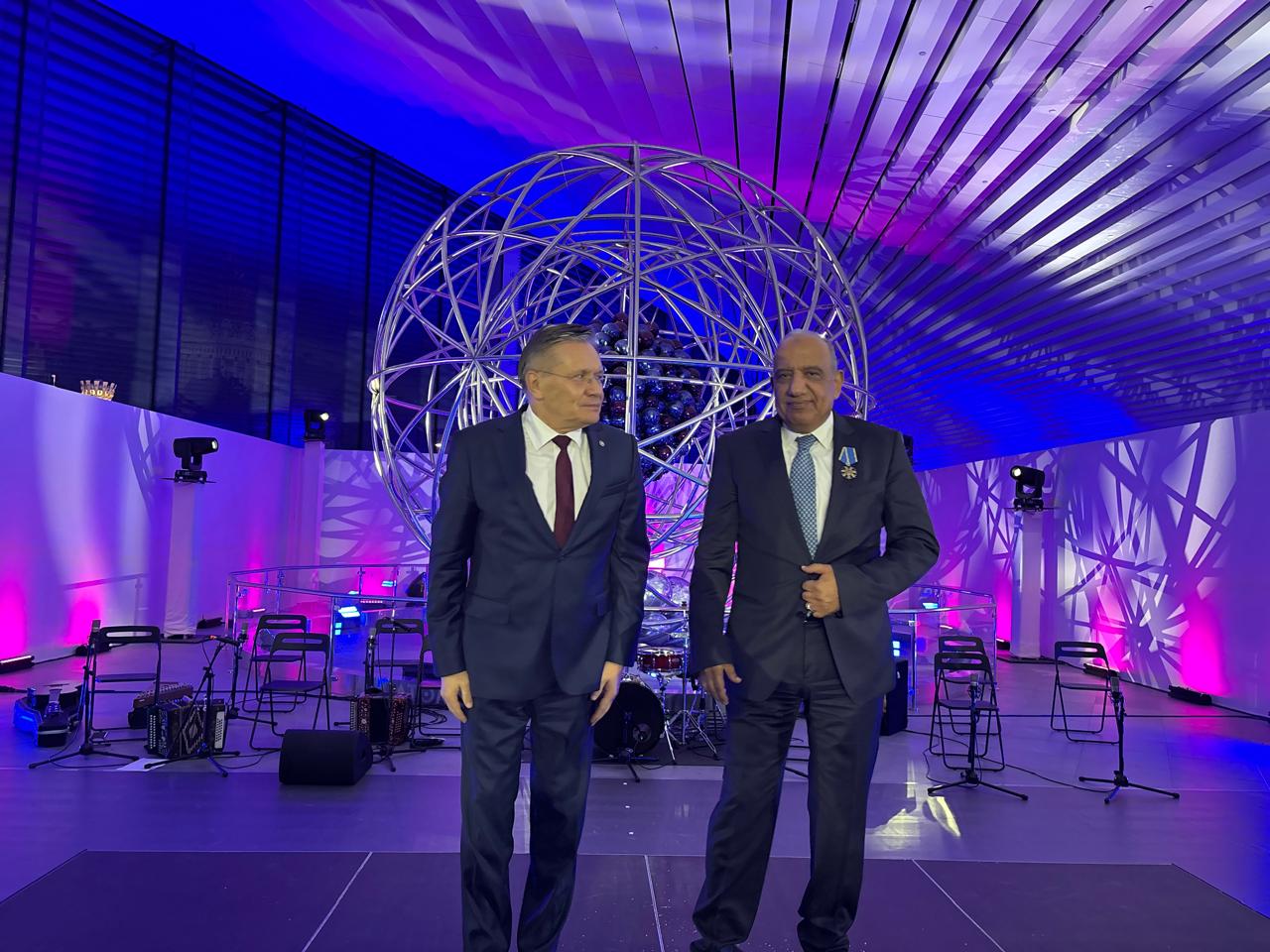 جانب من التكريم