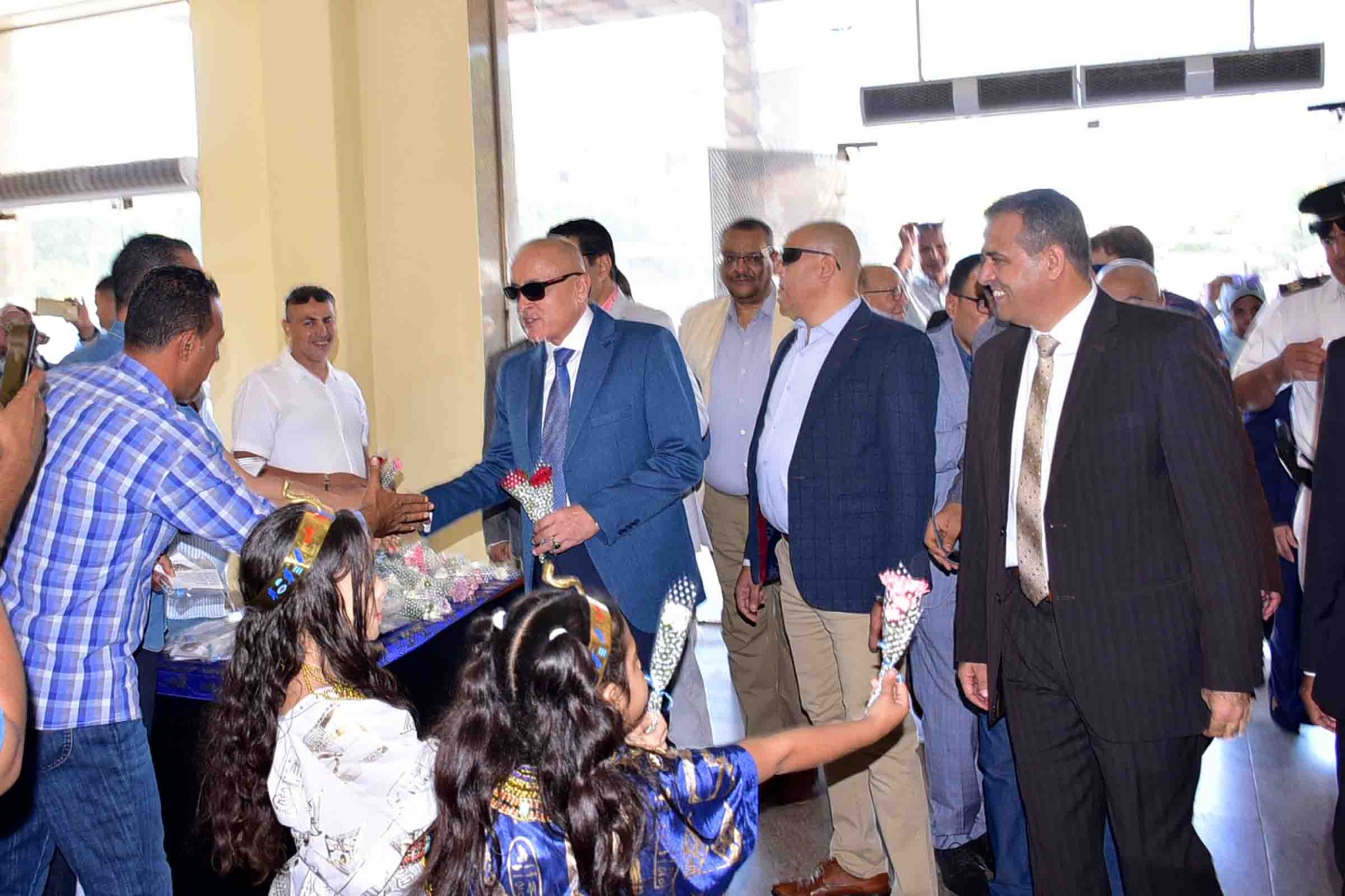 استقبال بالورود استقبال بالورود