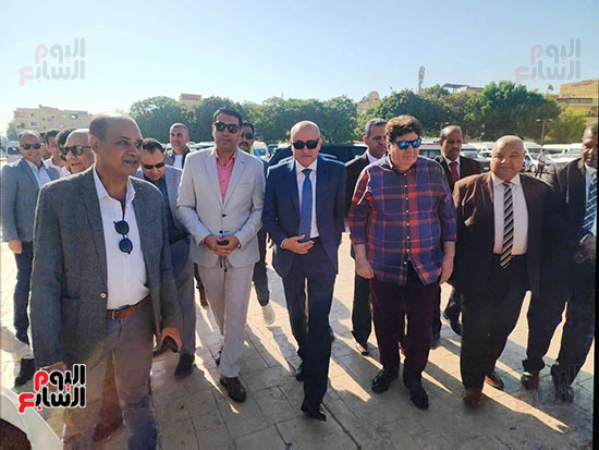 جولات-المحافظ-وقيادات-السياحة-فى-معابد-الكرنك