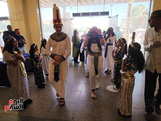 أطفال-بالزي-الفرعونى-خلال-الفعاليات-بالكرنك