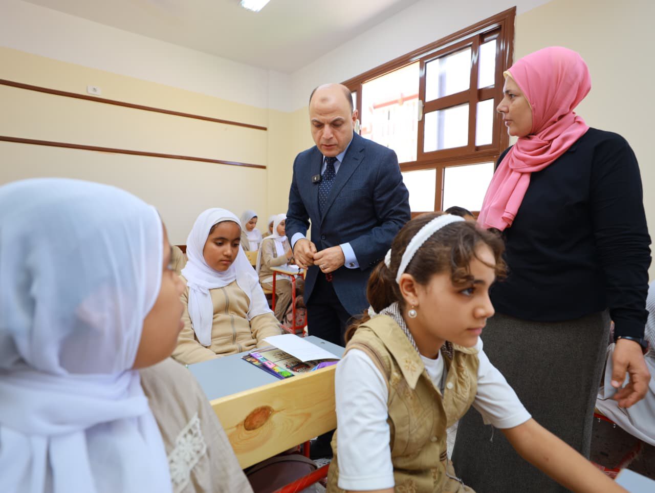 جانب من تفقد الفصول