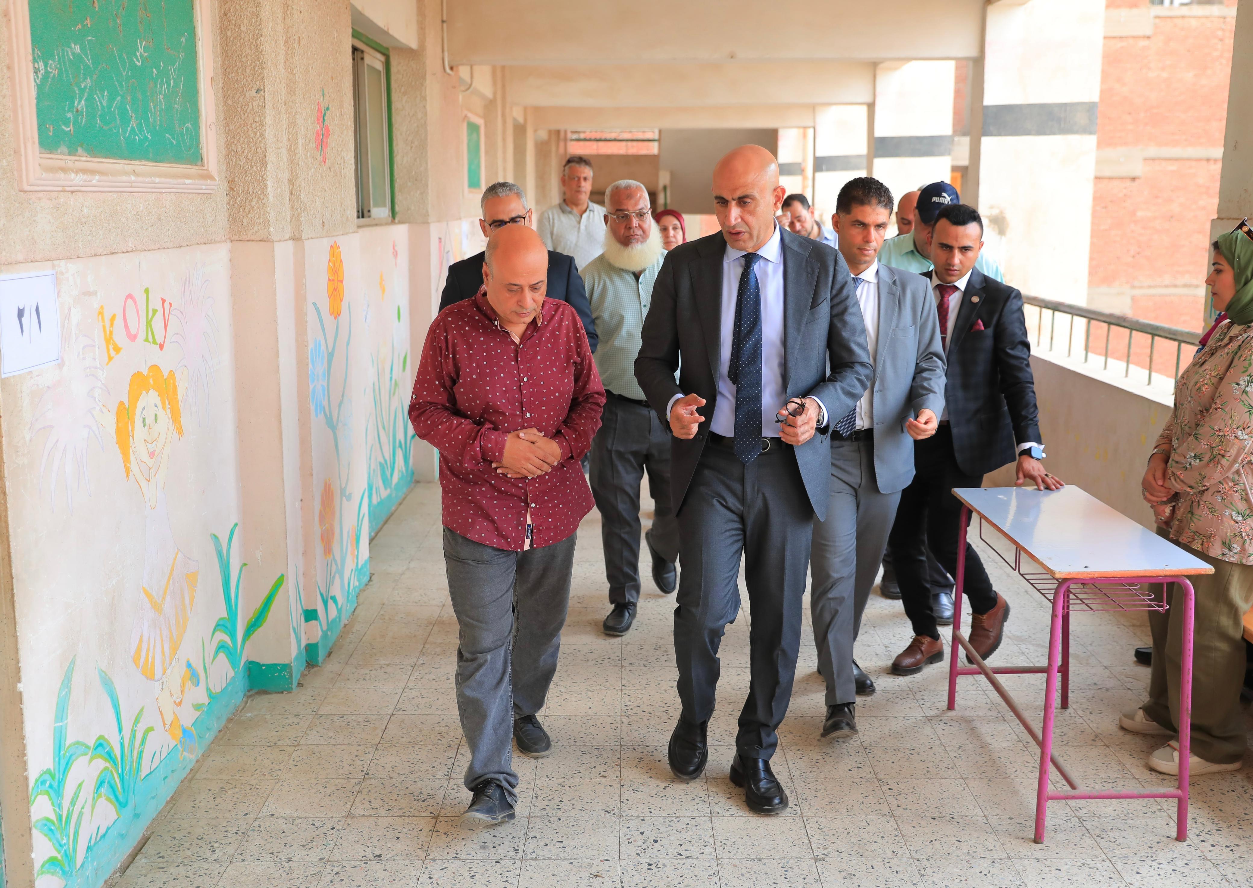 جولة مفاجئة بعدد من المدارس بمحافظة الغربية