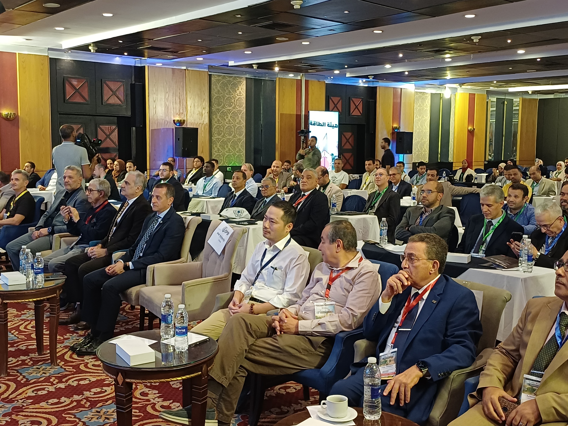 حضور المؤتمر