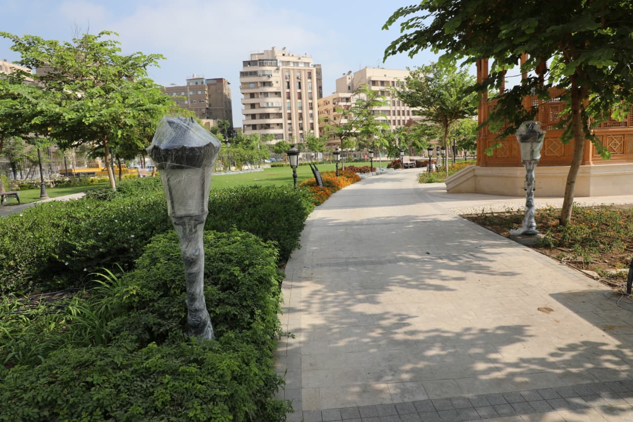 الحديقة من الداخل