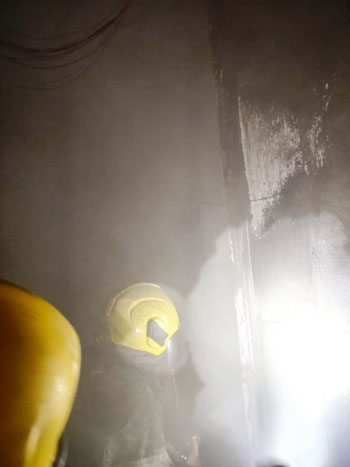 محاولات إخماد النيران