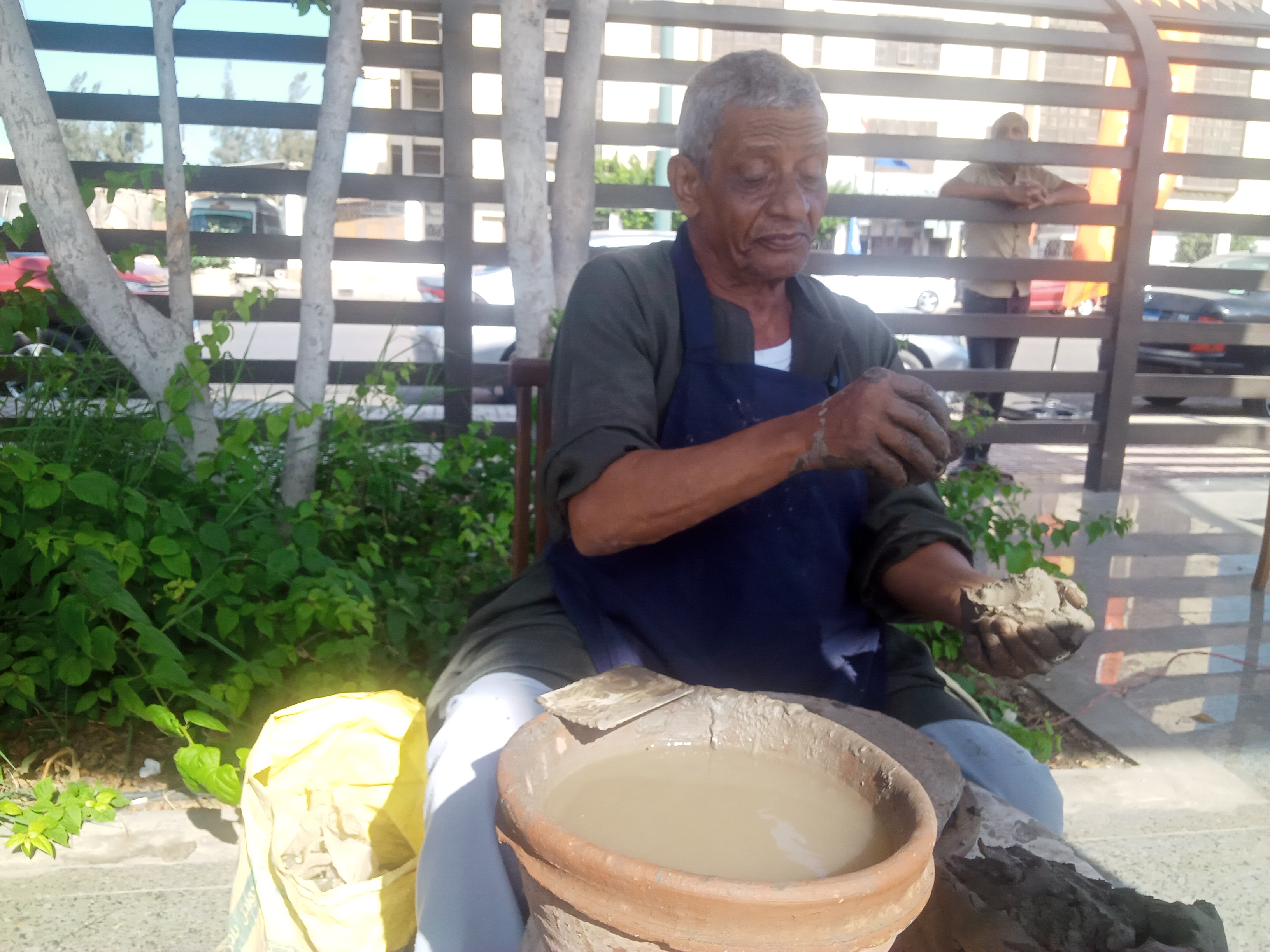 صناعة الفخار (2)