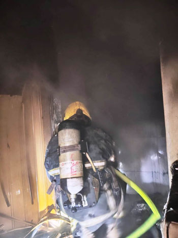 رجال الحماية المدنية تسيطر على النيران