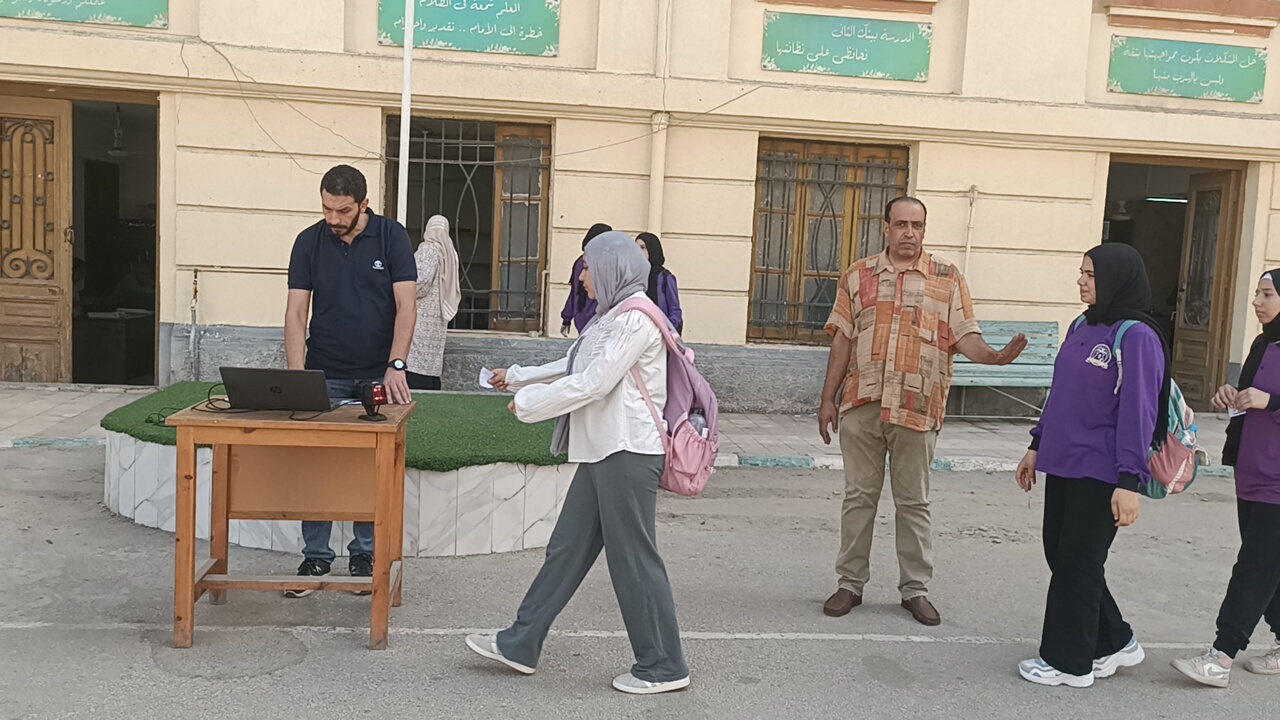 تسجيل الغياب الاليكترونى 