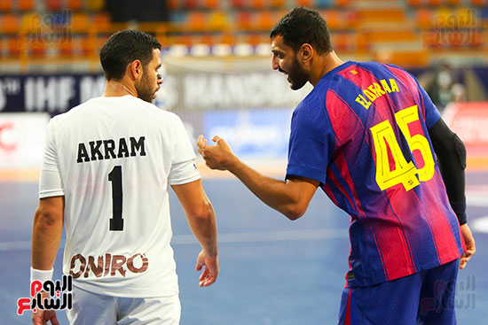 حوار بين لاعب الزمالك ولاعب برشلونة حوار بين لاعب الزمالك ولاعب برشلونة