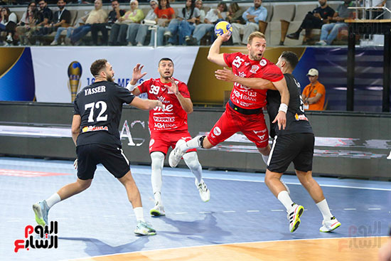 هجمه للفريق المجري هجمه للفريق المجري