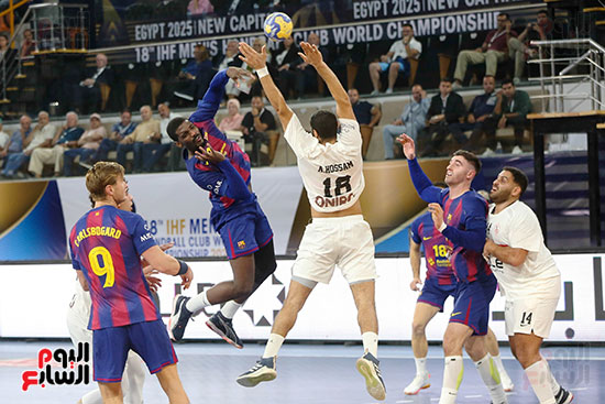 دفاع زملكاوي امام برشلونة