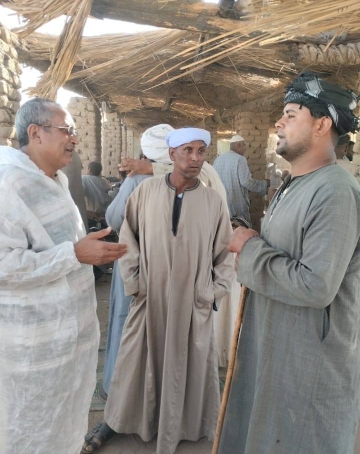 توعية أصحاب الماشية فى الأسواق الأسبوعية بالأقصر