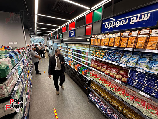 أول 3 فروع مطوّرة من المجمعات الاستهلاكية