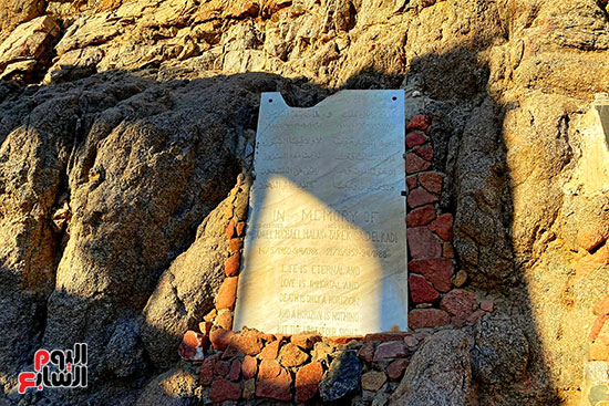 لوحات التكريم على شواطئ دهب ذكرى لأرواح غاصت في أعماق البلو هول (9)