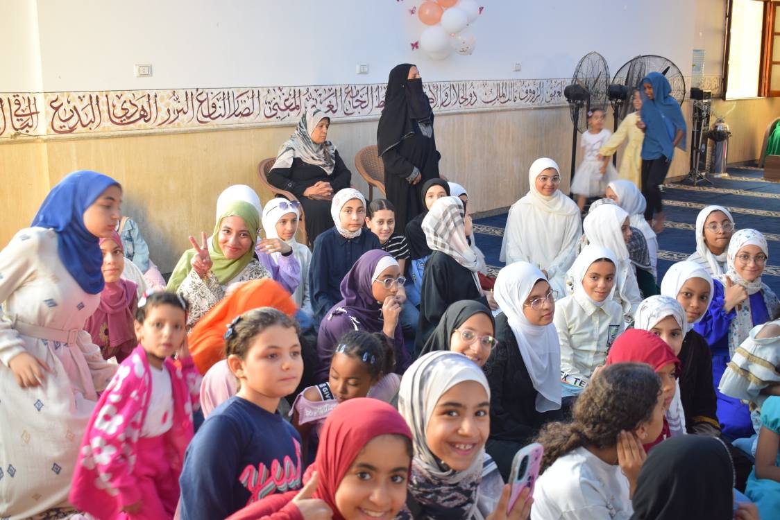 حضور الحافظات للقران الكريم حضور الحافظات للقران الكريم