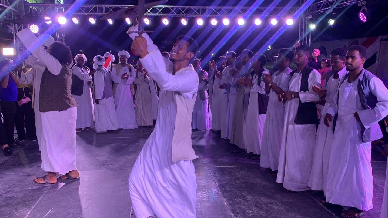 تلعب برفع الدرع والسيف img