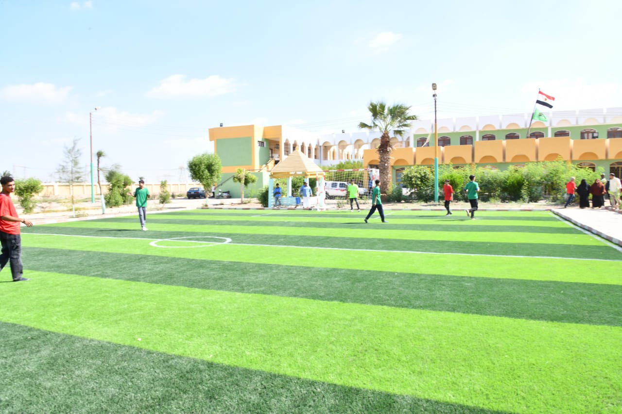 ملعب رياضى ملعب رياضى