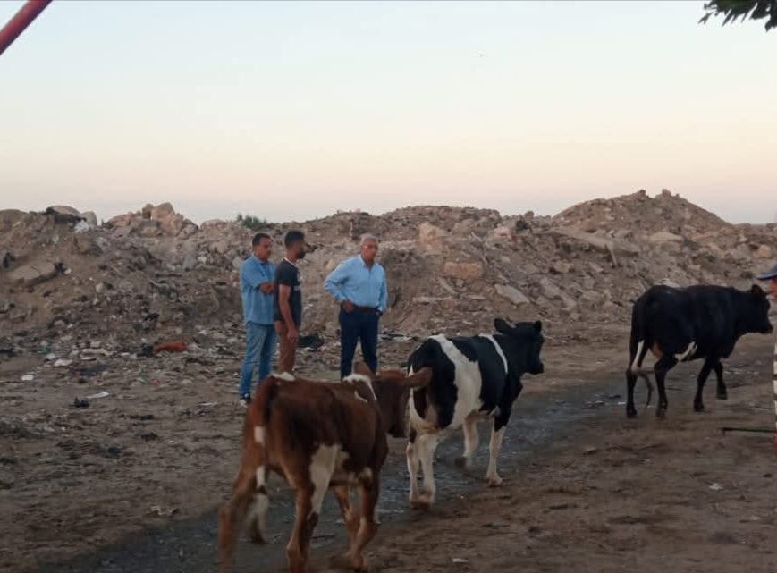 رئيس الحي يتابع