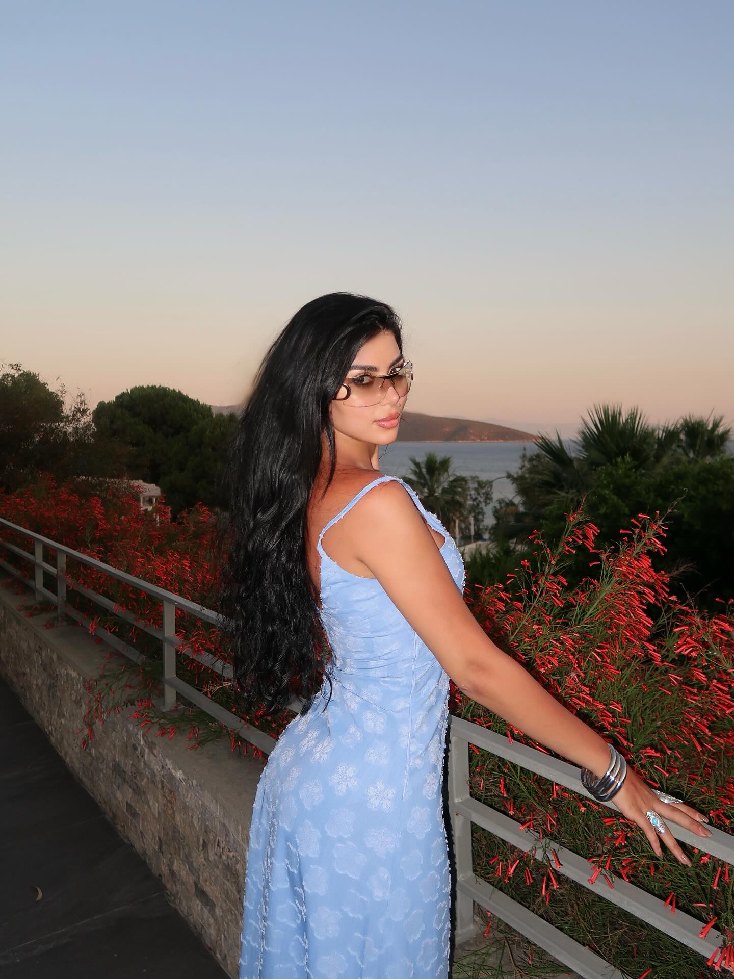 النجمة كارولين عزمي